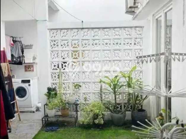 Jual Rumah Modern 3 KT di Middle East Ring Road, Surabaya Jual Rumah Modern 3 KT di Middle East Ring Road, Surabaya