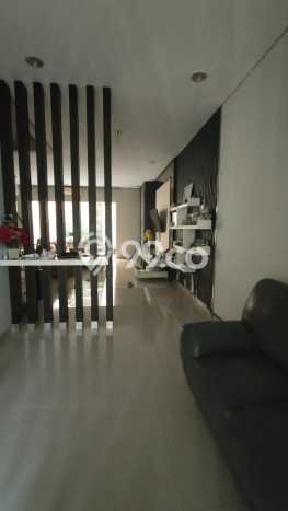 Rumah Elit Modern Tanpa Renovasi di Pakuwon City Surabaya Rumah Elit Modern Tanpa Renovasi di Pakuwon City Surabaya
