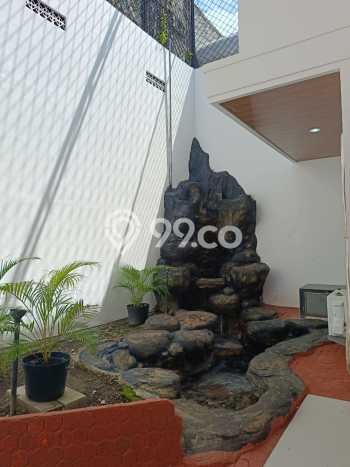 Jual Rumah Mewah Megah Dengan View Eksklusif di Dharma Husada, Surabaya Jual Rumah Mewah Megah Dengan View Eksklusif di Dharma Husada, Surabaya