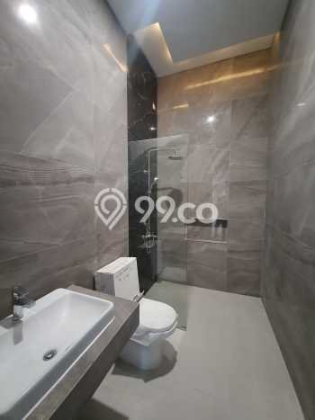 Ready to Use! Luxury House LT 210m2 Desain Elegan di Citraland Ready to Use! Luxury House LT 210m2 Desain Elegan di Citraland