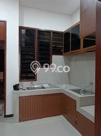 Jual Rumah Mewah Megah Dengan View Eksklusif di Dharma Husada, Surabaya Jual Rumah Mewah Megah Dengan View Eksklusif di Dharma Husada, Surabaya