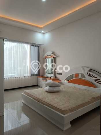 Jual Rumah Mewah Megah Dengan View Eksklusif di Dharma Husada, Surabaya Jual Rumah Mewah Megah Dengan View Eksklusif di Dharma Husada, Surabaya