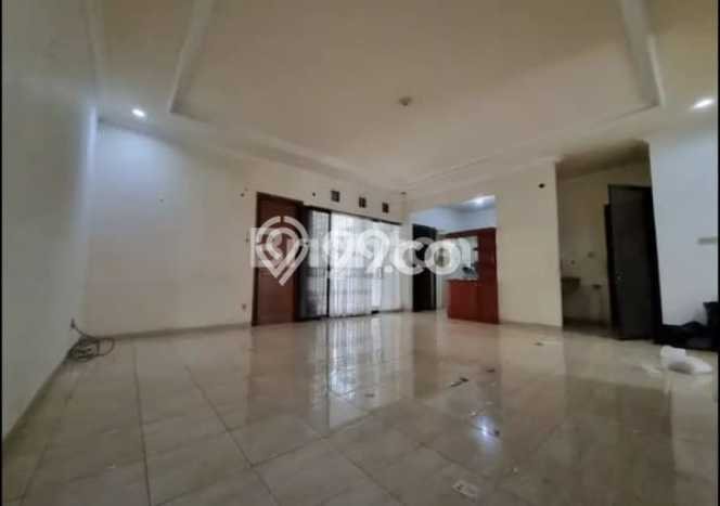 Rumah Elit LB 165m2 Siap Pakai Desain Elegan di Manyar, Surabaya Rumah Elit LB 165m2 Siap Pakai Desain Elegan di Manyar, Surabaya