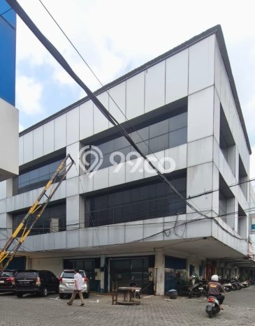 Unit Ruko Dijual di Surabaya LT 121m2 & LB 463m2 Unit Ruko Dijual di Surabaya LT 121m2 & LB 463m2