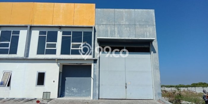 Gudang Dijual Lokasi Emas di Manyar Luas 540m2 Gudang Dijual Lokasi Emas di Manyar Luas 540m2