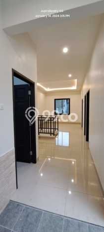 Lokasi terbaik! Rumah siap huni disewakan di BSD LB 210m2 Lokasi terbaik! Rumah siap huni disewakan di BSD LB 210m2