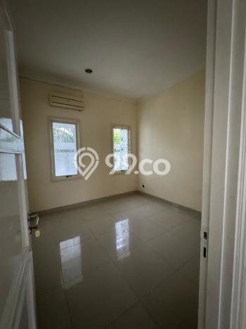 Rumah di , Akses ke Fasilitas, 4 KT, LT 240m2m² Bangunan 200m2m² Rumah di , Akses ke Fasilitas, 4 KT, LT 240m2m² Bangunan 200m2m²