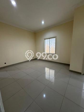 Rumah di , Akses ke Fasilitas, 4 KT, LT 240m2m² Bangunan 200m2m² Rumah di , Akses ke Fasilitas, 4 KT, LT 240m2m² Bangunan 200m2m²