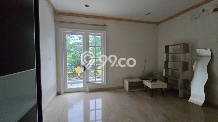 Disewakan! Rumah 4 Kamar Tidur &
5 Kamar Mandi di Gading Serpong, Tangerang Disewakan! Rumah 4 Kamar Tidur &
5 Kamar Mandi di Gading Serpong, Tangerang
