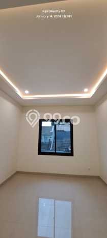 Lokasi terbaik! Rumah siap huni disewakan di BSD LB 210m2 Lokasi terbaik! Rumah siap huni disewakan di BSD LB 210m2