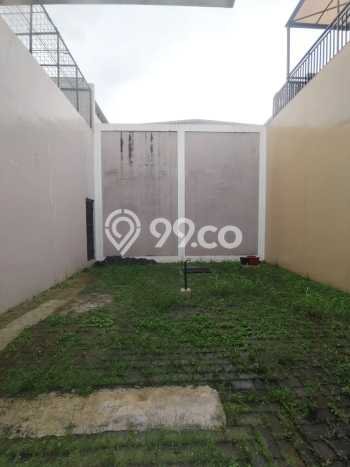 BEST CHOICE! Rumah di , 4 KT, Dekat Mall, Luas 250m2m² Bangunan 230m2m² BEST CHOICE! Rumah di , 4 KT, Dekat Mall, Luas 250m2m² Bangunan 230m2m²
