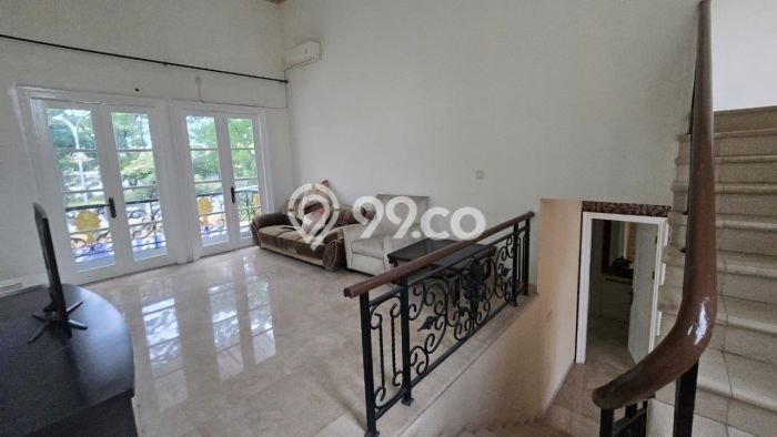 Disewakan! Rumah 4 Kamar Tidur &
5 Kamar Mandi di Gading Serpong, Tangerang Disewakan! Rumah 4 Kamar Tidur &
5 Kamar Mandi di Gading Serpong, Tangerang