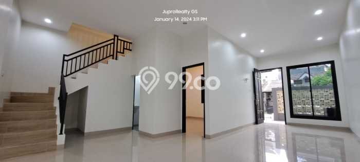 Lokasi terbaik! Rumah siap huni disewakan di BSD LB 210m2 Lokasi terbaik! Rumah siap huni disewakan di BSD LB 210m2