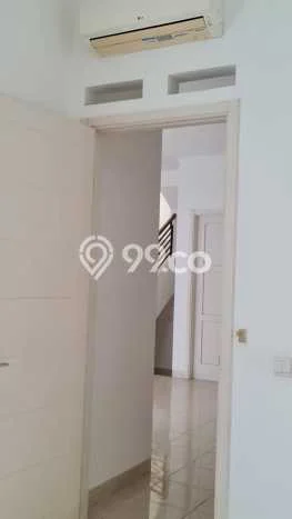 Jarang Ada! Rumah Sewa 4 Kamar Bagus Siap Huni Gading Serpong The Spring Jarang Ada! Rumah Sewa 4 Kamar Bagus Siap Huni Gading Serpong The Spring