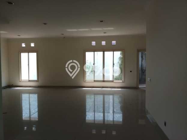 HUNIAN PREMIUM! Rumah di , 3 KT, Kawasan Prospektif, Luas 270m2m² LB 258m2m² HUNIAN PREMIUM! Rumah di , 3 KT, Kawasan Prospektif, Luas 270m2m² LB 258m2m²