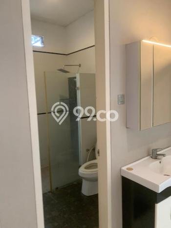 Rumah area Kebayoran Baru, Akses ke Stasiun, 5 KT, Luas 383m² Bangunan 400m² Rumah area Kebayoran Baru, Akses ke Stasiun, 5 KT, Luas 383m² Bangunan 400m²