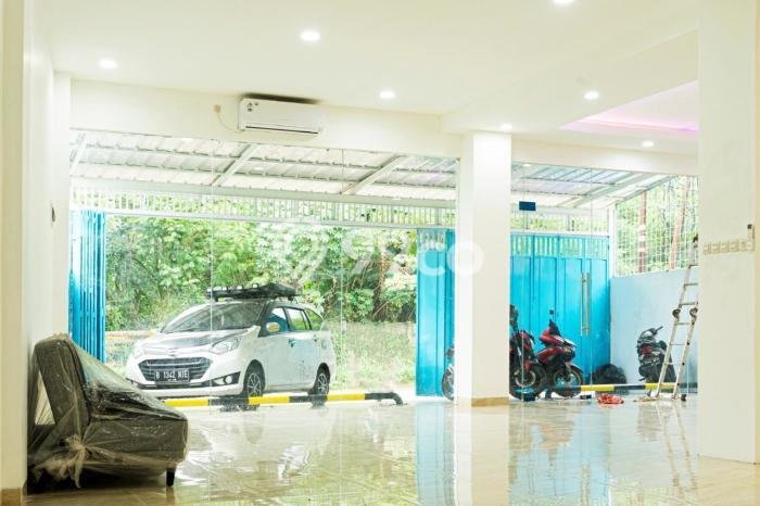 Lokasi Strategis! Dijual Ruko Bisnis di Cisauk, Tangerang Kondisi Baik Lokasi Strategis! Dijual Ruko Bisnis di Cisauk, Tangerang Kondisi Baik