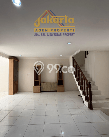 Disewakan! Rumah 4 Kamar Tidur &
3 Kamar Mandi di Permata Buana, Jakarta Barat Disewakan! Rumah 4 Kamar Tidur &
3 Kamar Mandi di Permata Buana, Jakarta Barat