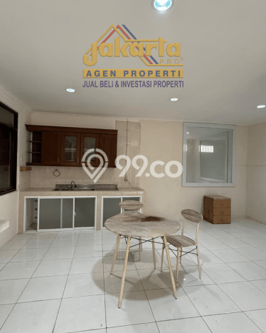Disewakan! Rumah 4 Kamar Tidur &
3 Kamar Mandi di Permata Buana, Jakarta Barat Disewakan! Rumah 4 Kamar Tidur &
3 Kamar Mandi di Permata Buana, Jakarta Barat