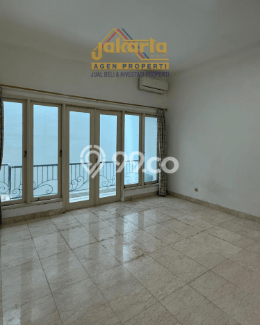 Ready to Use! Luxury House LT 250m2 Desain Modern di Permata Buana Ready to Use! Luxury House LT 250m2 Desain Modern di Permata Buana