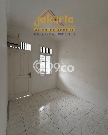 Disewakan! Rumah 4 Kamar Tidur &
3 Kamar Mandi di Permata Buana, Jakarta Barat Disewakan! Rumah 4 Kamar Tidur &
3 Kamar Mandi di Permata Buana, Jakarta Barat