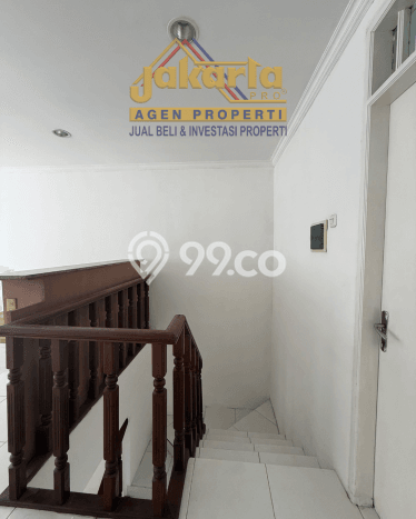Disewakan! Rumah 4 Kamar Tidur &
3 Kamar Mandi di Permata Buana, Jakarta Barat Disewakan! Rumah 4 Kamar Tidur &
3 Kamar Mandi di Permata Buana, Jakarta Barat