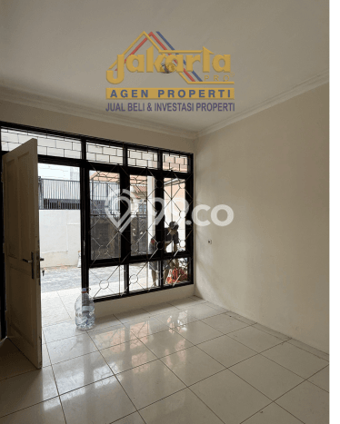 Disewakan! Rumah 4 Kamar Tidur &
3 Kamar Mandi di Permata Buana, Jakarta Barat Disewakan! Rumah 4 Kamar Tidur &
3 Kamar Mandi di Permata Buana, Jakarta Barat