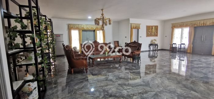 Jual Rumah Mewah Megah Dengan View Eksklusif di Modernland, Tangerang Jual Rumah Mewah Megah Dengan View Eksklusif di Modernland, Tangerang