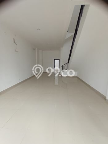 Untuk Dijual! Ruko di Modernland Tangerang LT 80m2 / LB 200m2 Kawasan Strategis Untuk Dijual! Ruko di Modernland Tangerang LT 80m2 / LB 200m2 Kawasan Strategis