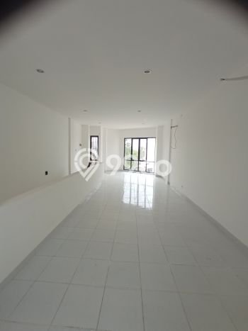 Untuk Dijual! Ruko di Modernland Tangerang LT 80m2 / LB 200m2 Kawasan Strategis Untuk Dijual! Ruko di Modernland Tangerang LT 80m2 / LB 200m2 Kawasan Strategis