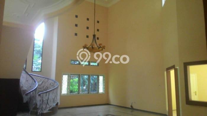Rumah Eksklusif Siap Huni LT 556m2 di Lowokwaru, Malang Rumah Eksklusif Siap Huni LT 556m2 di Lowokwaru, Malang