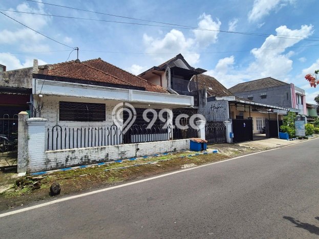 Dijual Cepat Rumah Bagus Siap Huni LB 200m2 di Lowokwaru, Malang Dijual Cepat Rumah Bagus Siap Huni LB 200m2 di Lowokwaru, Malang