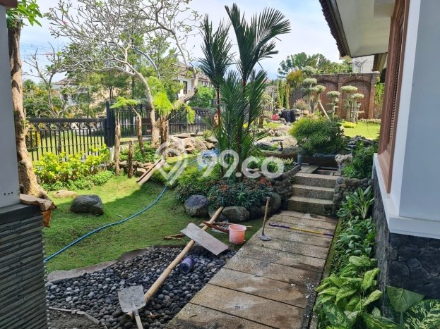 Hunian Mewah LB 1000m2 Siap Huni Desain Elegan di Villa Puncak Tidar, Malang Hunian Mewah LB 1000m2 Siap Huni Desain Elegan di Villa Puncak Tidar, Malang