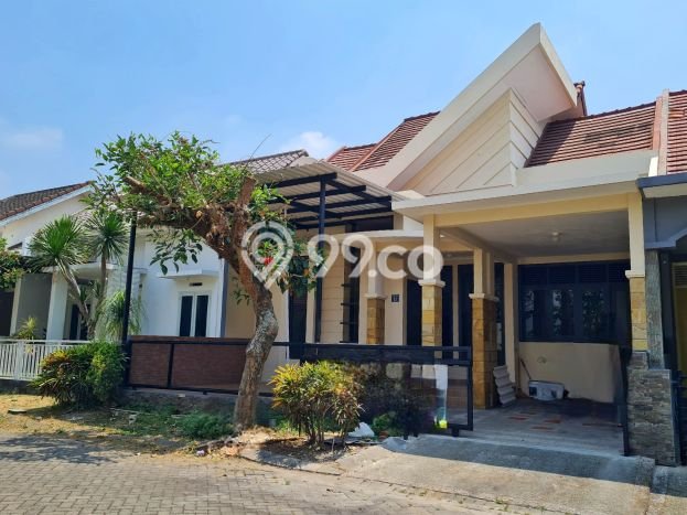 Jual Rumah Eksklusif 4 KT di Soekarno Hatta, Malang Jual Rumah Eksklusif 4 KT di Soekarno Hatta, Malang