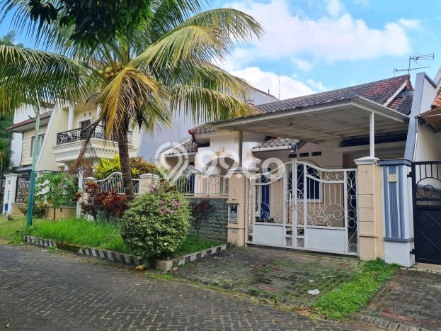 Dijual Cepat Rumah Bagus Siap Huni LB 160m2 di Blimbing, Malang Dijual Cepat Rumah Bagus Siap Huni LB 160m2 di Blimbing, Malang