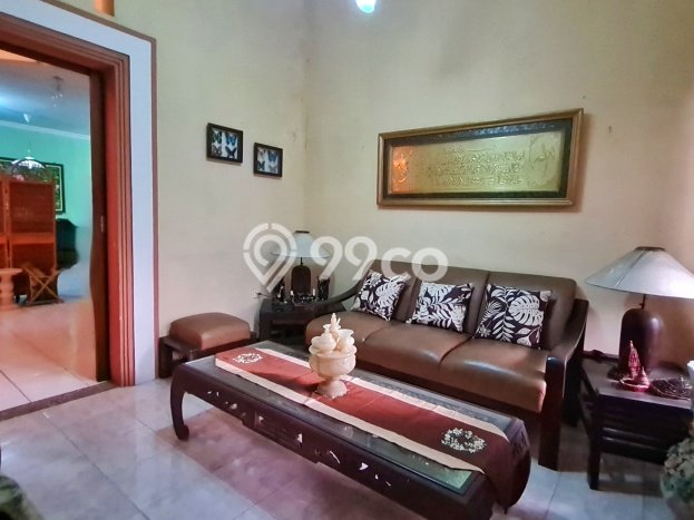Rumah Strategis Modern Lb 150m2 di Klojen, Malang Rumah Strategis Modern Lb 150m2 di Klojen, Malang