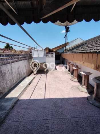 Rumah Strategis Modern Lb 150m2 di Klojen, Malang Rumah Strategis Modern Lb 150m2 di Klojen, Malang