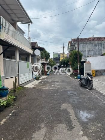 Rumah Strategis Modern Lb 100m2 di Lowokwaru, Malang Rumah Strategis Modern Lb 100m2 di Lowokwaru, Malang