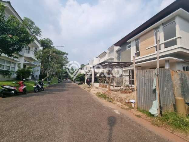 Rumah Elit LB 220m2 Siap Huni Desain Elegan di BSD The Icon, Tangerang Rumah Elit LB 220m2 Siap Huni Desain Elegan di BSD The Icon, Tangerang