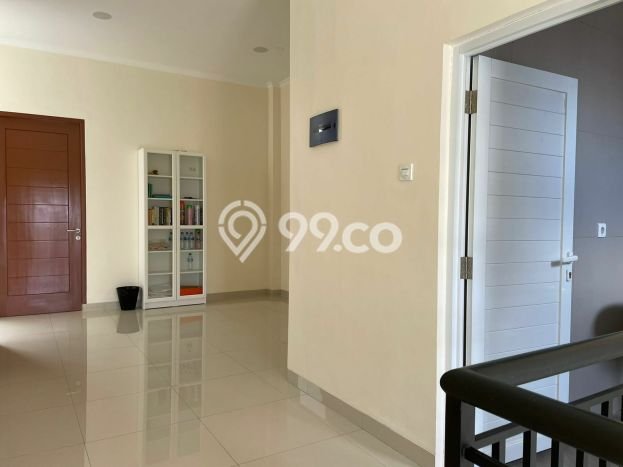 Disewakan! Rumah 3 Kamar Tidur &
3 Kamar Mandi di BSD Golden Viena, Tangerang Disewakan! Rumah 3 Kamar Tidur &
3 Kamar Mandi di BSD Golden Viena, Tangerang