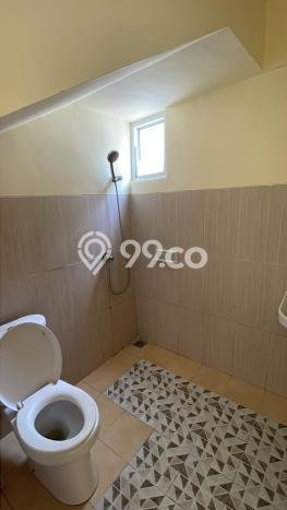 Rumah Strategis 3 KT Luas Tanah 105m2m² di Serpong, Tangerang Selatan Rumah Strategis 3 KT Luas Tanah 105m2m² di Serpong, Tangerang Selatan