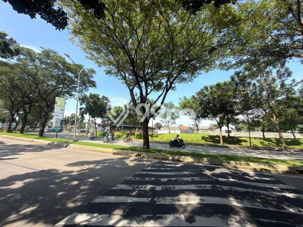 Tanah Disewa Strategis di Tangerang Selatan Luas 2115m2 Tanah Disewa Strategis di Tangerang Selatan Luas 2115m2