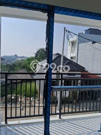 For Sale Hunian Rumah Terawat 3 KT di Cibubur, Jakarta Timur For Sale Hunian Rumah Terawat 3 KT di Cibubur, Jakarta Timur