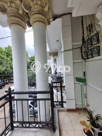Dijual Rumah Premium dengan Fasilitas Sekitar Lengkap di Kebayoran Baru, Jakarta Selatan Dijual Rumah Premium dengan Fasilitas Sekitar Lengkap di Kebayoran Baru, Jakarta Selatan