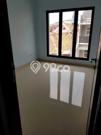 Siap Huni Rumah Mewah 5 Kamar di Tebet Dekat ke Mana Pun Siap Huni Rumah Mewah 5 Kamar di Tebet Dekat ke Mana Pun