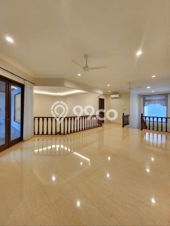 Rumah Elit LB 450m2 Siap Pakai Desain Elegan di Lebak Bulus, Jakarta Selatan Rumah Elit LB 450m2 Siap Pakai Desain Elegan di Lebak Bulus, Jakarta Selatan