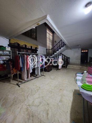 Dijual Rumah Mewah Megah Dengan View Eksklusif di Bintaro, Jakarta Selatan Dijual Rumah Mewah Megah Dengan View Eksklusif di Bintaro, Jakarta Selatan