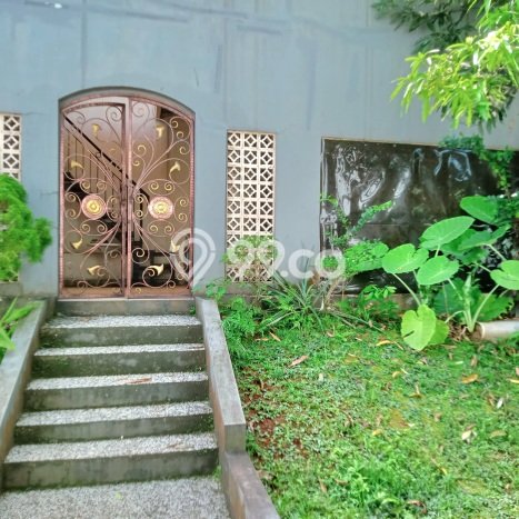 For Sale! Luxury House LT 1000m2 Desain Elegan di Bintaro For Sale! Luxury House LT 1000m2 Desain Elegan di Bintaro