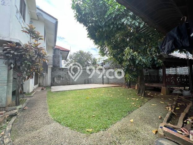 For Sale! Luxury House LT 520m2 Desain Elegan di Kampung Rambutan For Sale! Luxury House LT 520m2 Desain Elegan di Kampung Rambutan