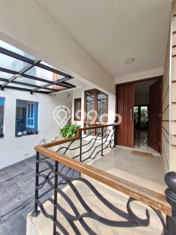 Rumah Mewah LB 200m2 Siap Huni Desain Elegan di Cipete, Jakarta Selatan Rumah Mewah LB 200m2 Siap Huni Desain Elegan di Cipete, Jakarta Selatan
